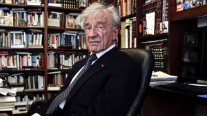 Institutul Naţional pentru Studierea Holocaustului din România deplânge moartea lui Elie Wiesel: Rămâne un model de verticalitate umană