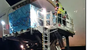 China ajută Italia cu 30 de aparate de ventilare şi mii de costume şi măşti de protecţie