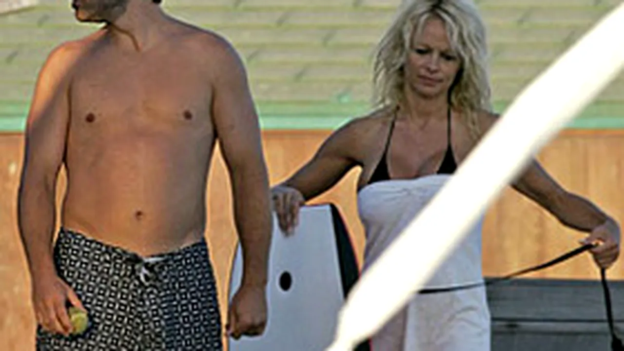Pamela Anderson şi Rick Salomon s-au căsătorit