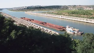 Incendiul la bordul unui împingător, pe Dunăre