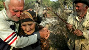 HRW: Miliţiile din Osetia de Sud au incendiat satele georgiene intenţionat