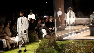 Moda masculină Primăvară/Vară 2027. Dior, Prada și Thom Browne pregătesc cele mai așteptate prezentări ale sezonului