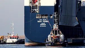 O ambarcaţiune de atac a explodat într-un port din Arabia Saudită