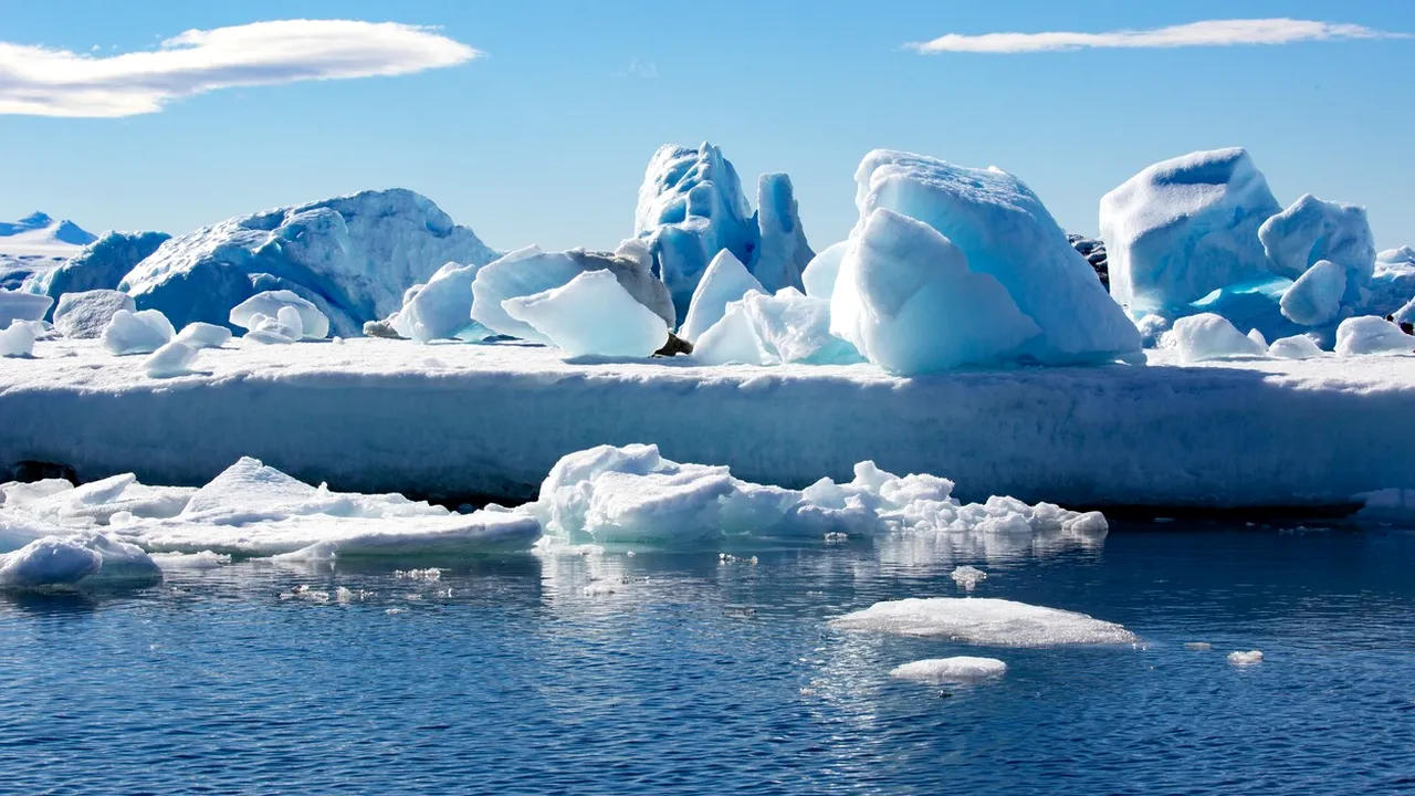 Gheața din Marea Arctică atinge cel mai scăzut nivel maxim din istoria înregistrărilor prin satelit