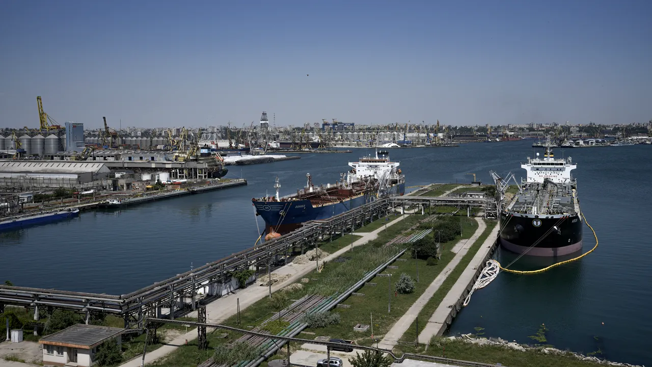 FT: România va susţine coridorul de export al cerealelor ucrainene, în ciuda atacurilor Rusiei / Ciolacu vrea să obţină o derogare de la UE pe baza ajutorului oferit Kievului