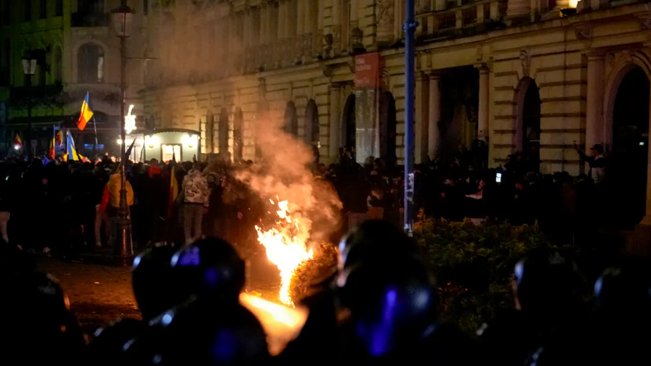 Încă două persoane au fost reţinute de procurori după violențele de la sediul BEC