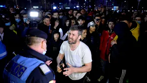 Ion Cristoiu: Măsurile luate de Guvern dau curs plăcerii sadice a lui Raed Arafat de a face viaţa românilor un coşmar