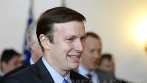 Senator SUA: Să permitem aleşilor să-şi protejeze prin vot imunitatea ar fi 