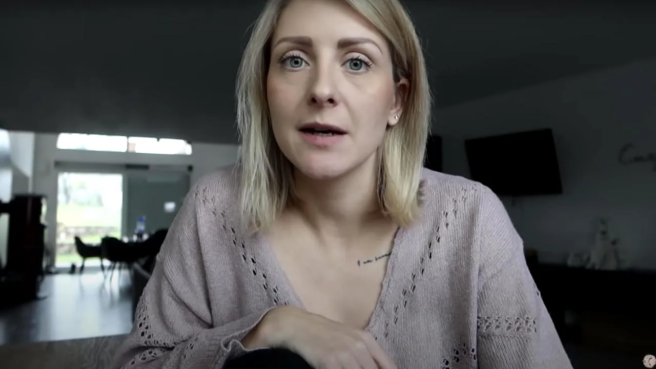 Influencera MavaChou s-a sinucis, după ce a fost hărţuită pe Internet