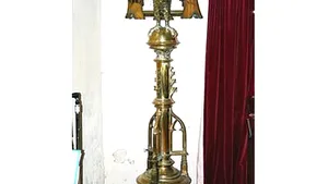 Obiect furat dintr-o biserică din Marea Britanie, descoperit la un târg de antichităţi din România