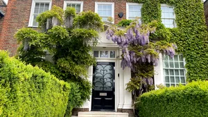 Jurnalul Anei din Londra, EPISODUL 12: Ce fac poliţiştii englezi dacă te prind pe stradă. Diferenţa dintre Anglia şi România