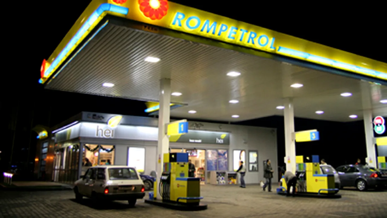 Rompetrol a scăzut luni preţul benzinei cu doi bani pe litru