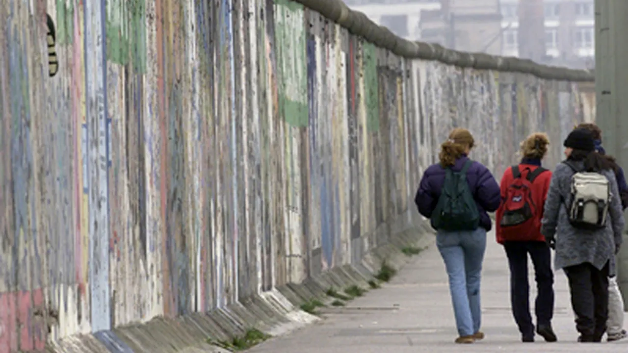 Germania sărbătoreşte 20 de ani de la căderea Zidului Berlinului - GALERIE FOTO