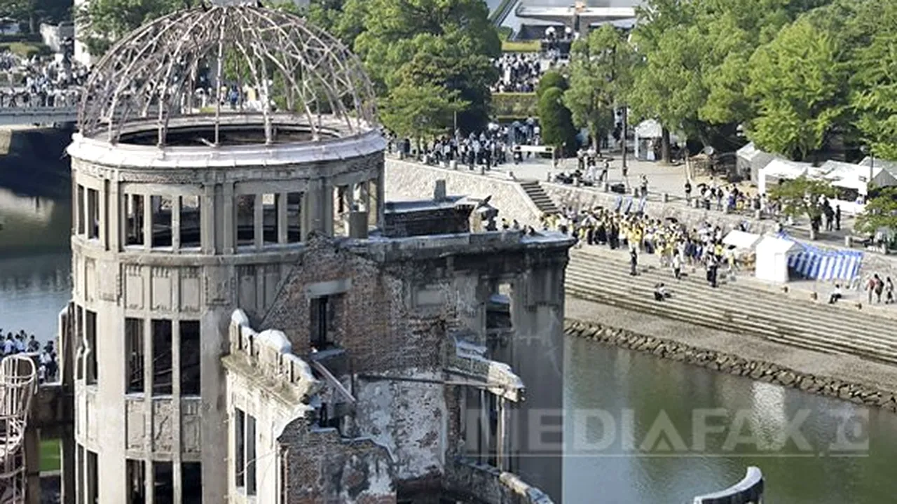 Hiroshima comemorează 73 de ani de la atacul nuclear. Primarul avertizează că ascensiunea naţionalismului egocentric ameninţă pacea