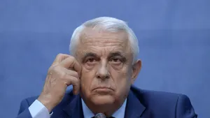 Petre Daea, despre ploaia cu piatră de marţi: Sistemul antigrindină a acţionat cu 16 rachete, dar natura a fost mai puternică