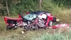 FOTO: Accident tragic pe Centura de Nord a Craiovei: Un tânăr care ar fi vrut să se sinucidă a intrat pe contrasens şi a curmat 3 vieţi 
