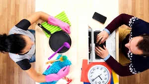 Românii sunt deranjaţi de stereotipurile de gen din reclamele online