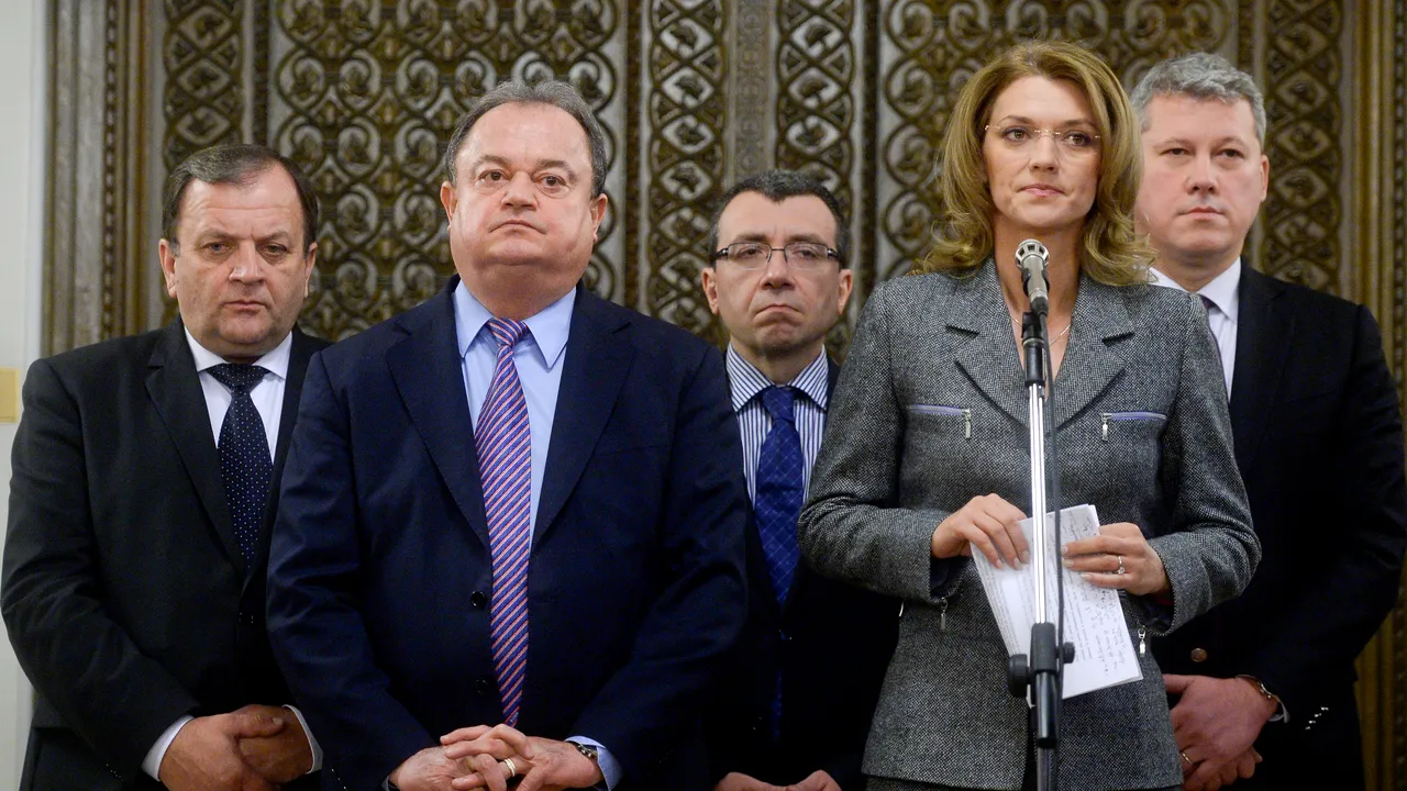 Reconciliere la PNL, intermediată de Klaus Iohannis. Şeful statului le-a cerut liberalilor şi foştilor democrat- liberali 