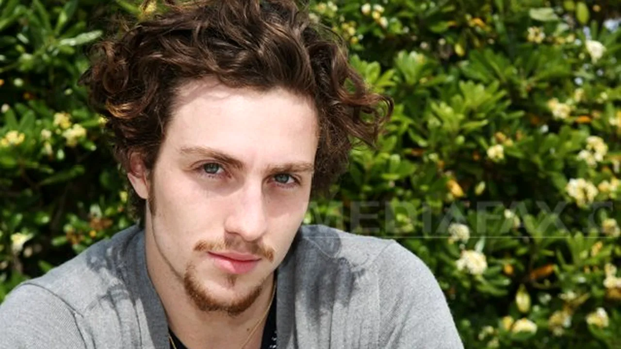 Aaron Johnson, cel mai bine îmbrăcat bărbat din Marea Britanie. Vezi cine mai e în top