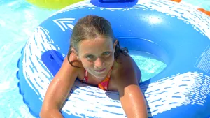 Protecţia Consumatorilor: Colace pentru piscină cu hamac integrat pentru copii sunt retrase de pe piaţă