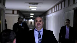 Cătălin Voicu a părăsit spitalul pentru a participa la şedinţa Senatului