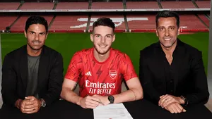 Cel mai scump jucător englez din istorie: Declan Rice a semnat cu Arsenal