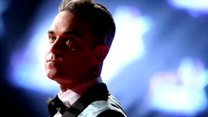 Robbie Williams l-a provocat pe cântăreţul Liam Gallagher la un meci de box „profesionist”: Evident, aş câştiga