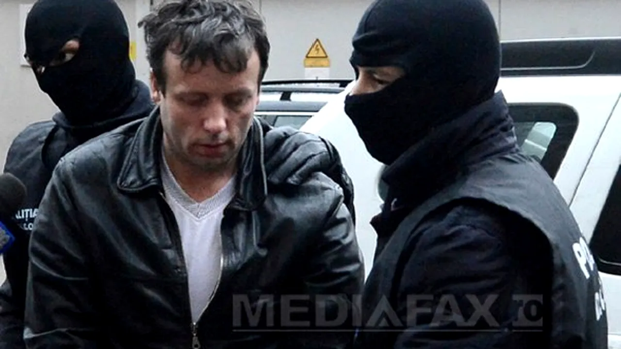Hackerul român Guccifer a pledat vinovat în SUA şi riscă până la şapte ani de închisoare
