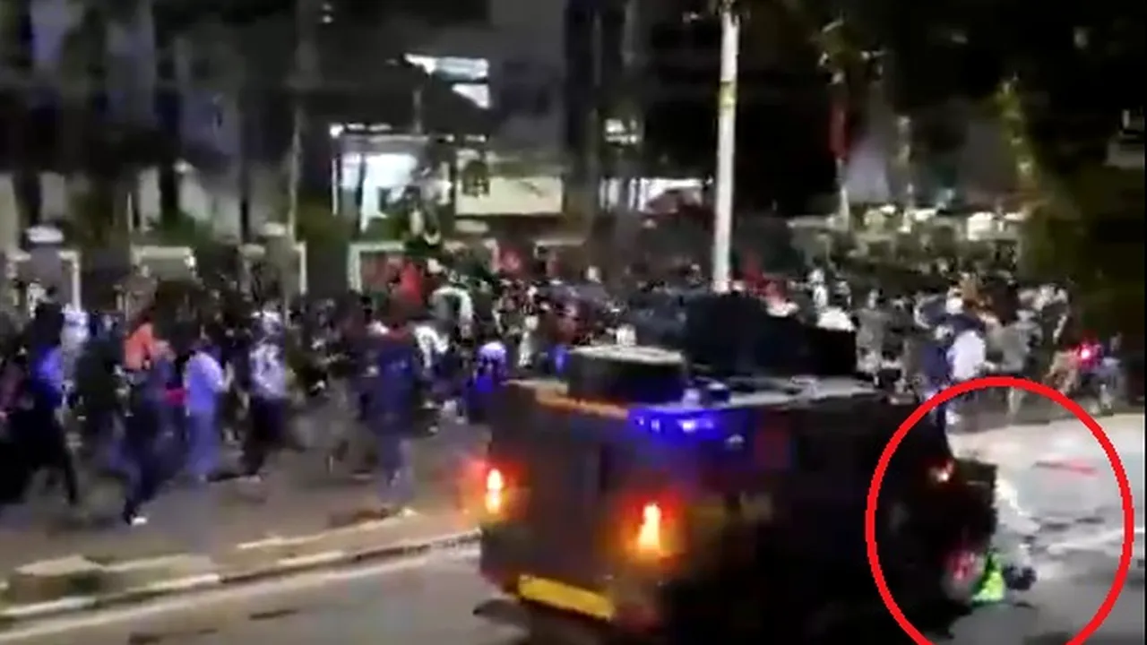 Indonezia: Studenții anunță proteste după uciderea brutală a unui motociclist la manifestațiile din Jakarta