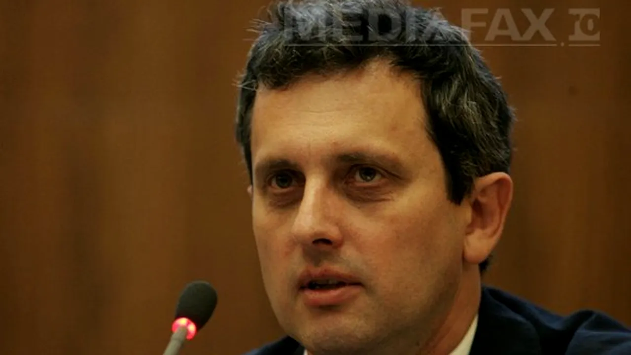 Lazea (BNR): Bugetarii să fie trimişi în concediu fără plată o săptămână în fiecare lună
