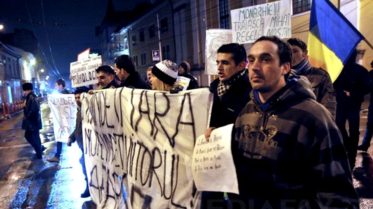 PROTESTELE DIN ŢARĂ, a zecea zi: Sute de oameni au manifestat în mai multe oraşe