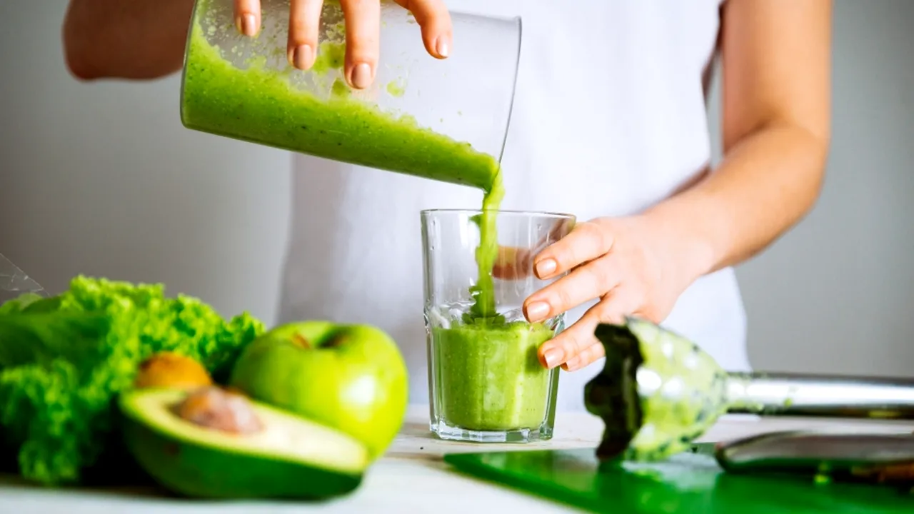 Brain Saver, o metodă de detoxifiere a creierului bazată pe nutriţie, este folosită de vedete: de la Djokovic la Dwayne Johnson


