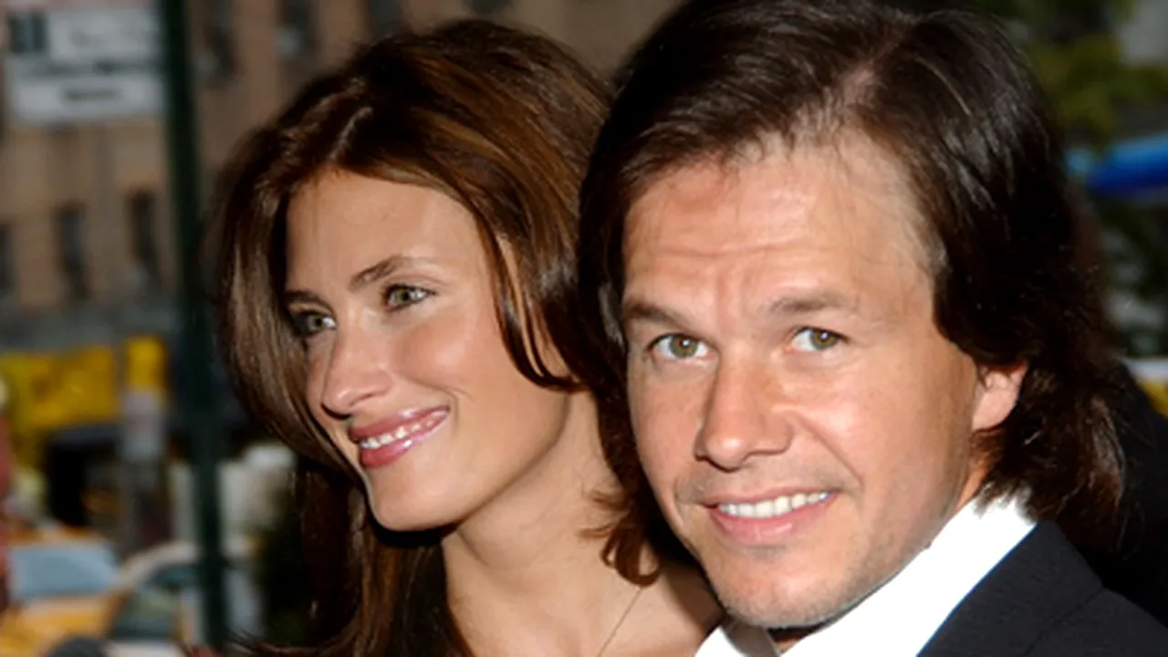 Mark Wahlberg se căsătoreşte