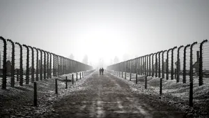 FOTO | Figurină cu Iisus trimis la exterminare. Muzeul Auschwitz critică Amazon pentru decoraţiunile de Crăciun cu teme din lagăr. Reacţia companiei