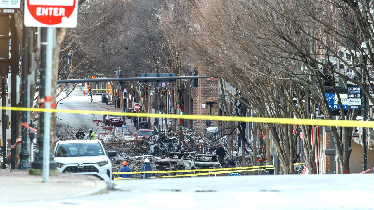 Poliţia din Nashville a găsit „posibile rămăşiţe umane”, după explozia de vineri. Se oferă recompense pentru prinderea responsabililor