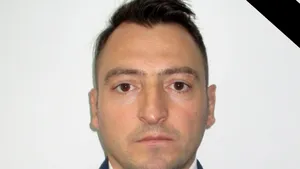 Accident la un exerciţiu de paraşutare din Buzău. Un paraşutist militar a murit