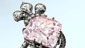 Un diamant care ar fi aparținut Mariei Antoinette, vândut cu suma record de 13,98 milioane dolari