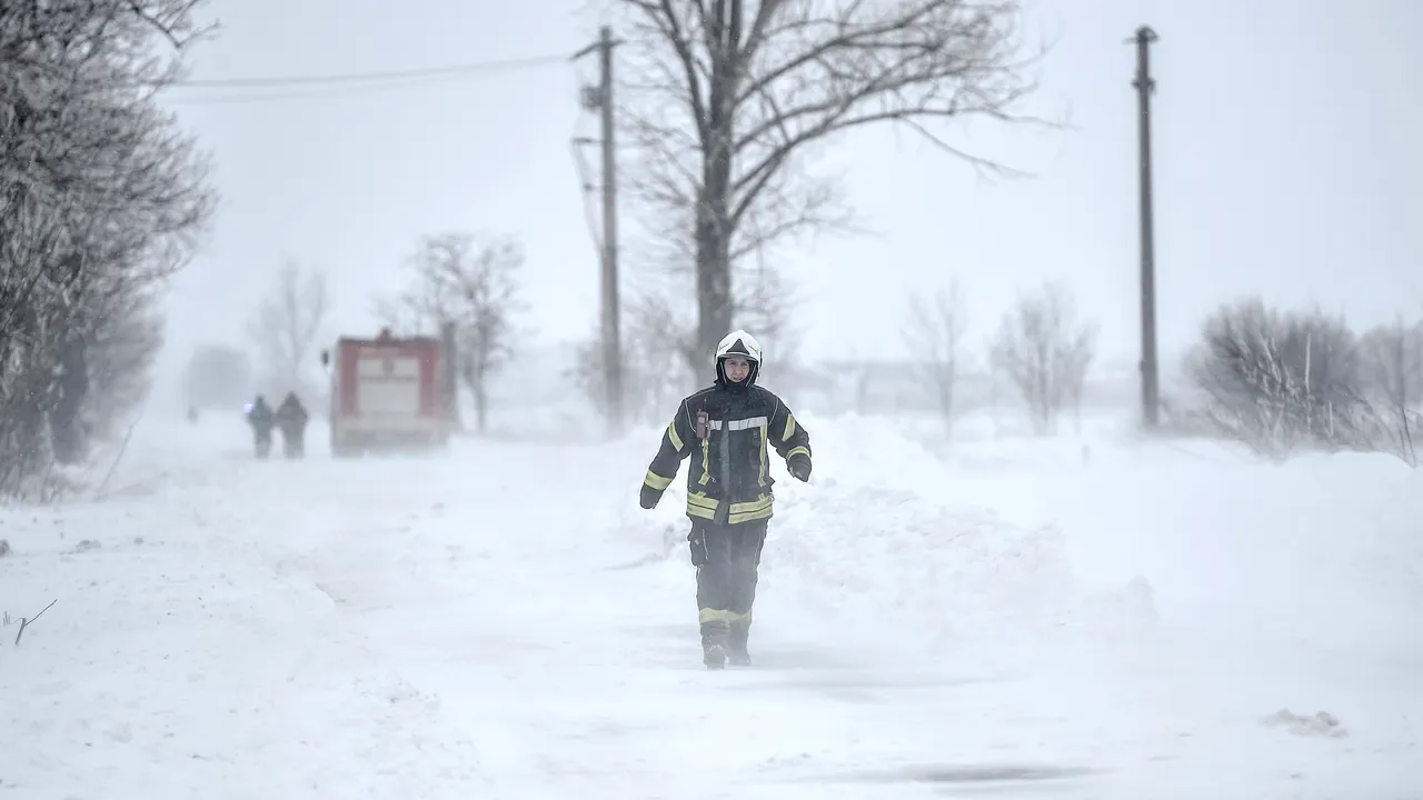 Restricţii de circulaţie pe unele drumuri naţionale din Moldova, din cauza condiţiilor meteo