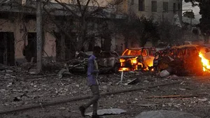  Cel puţin 22 de morţi şi 70 de răniţi, în două atentate cu maşini-capcană în Irak