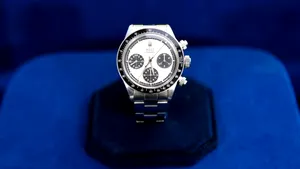 Un bărbat s-a aruncat la pământ când a aflat cât costă acum un Rolex cumpărat acum 46 de ani cu 345 de dolari