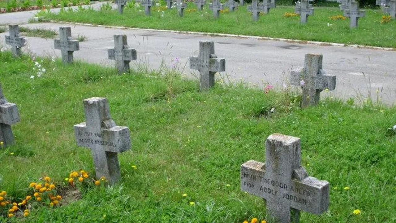 PREZENTUL FĂRĂ PERDEA Marius Oprea / ”Fenomenul (de la) Piteşti”: Departamentul Securităţii Statului revine glorios şi îşi ridică un monument în Cimitirul Eroilor
