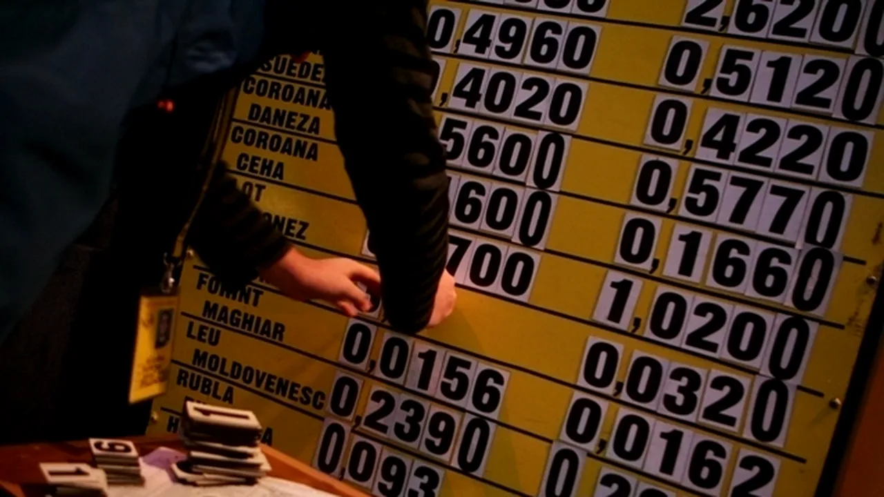 RECORD multianual: Cursul valutar a coborât la 4,5957 lei/euro/ Vasilescu, BNR: Piaţa valutară reacţionează calm la tensiunile politice, cu variaţii nesemnificative