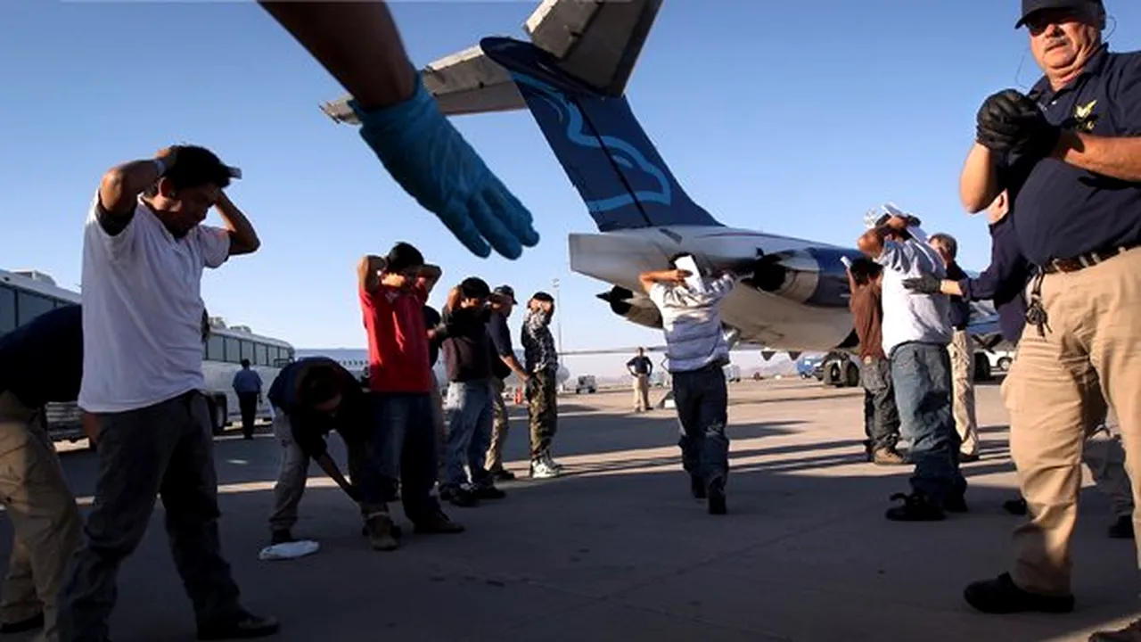 Cum se adaptează în țara sa un venezuelean deportat din SUA după 16 zile în Guantanamo Bay