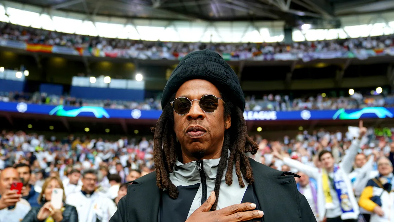 Rapperul Jay-Z a scăpat de acuzaţiile de viol, după ce reclamanta şi-a retras plângerea