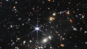Un obiect cosmic misterios emite semnale radio la fiecare 22 de minute