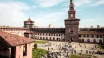 Unul dintre reperele istorice ale Italiei, aproape gol. Castelul este deschis și seara pentru turiști, dar aceștia nu se înghesuie