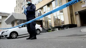 O coaliţie civică solicită ca informaţiile oficiale despre COVID-19 să fie transmise şi în limba engleză pentru străinii din România