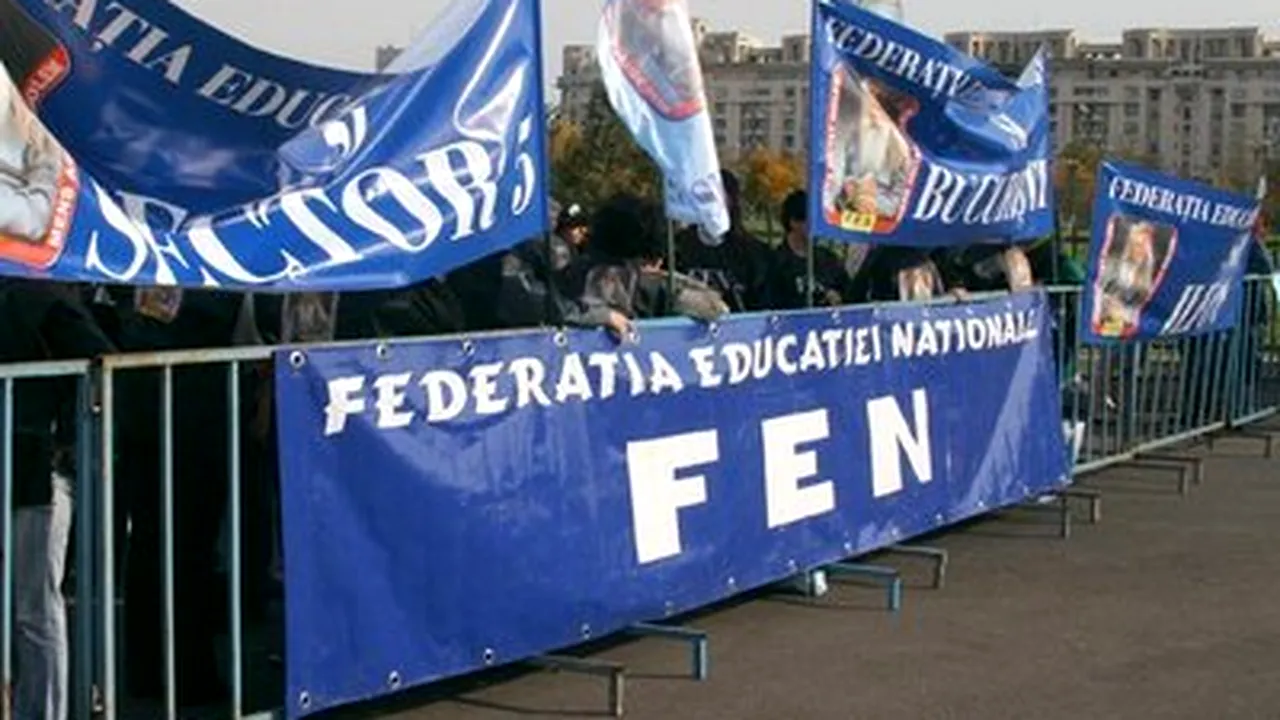 Romanian Education Unionists Call On Lawmakers To Vote Against Wage Cut Plan