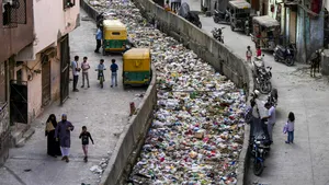 Criza gazului în India lovește familiile sărace, împingându-le spre lemn și cărbune, iar poluarea crește