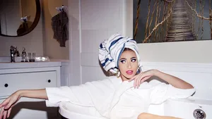 O tânără, influencer pe Instagram, a falsificat o întreagă călătorie în Bali cu poze făcute la Ikea. FOTO